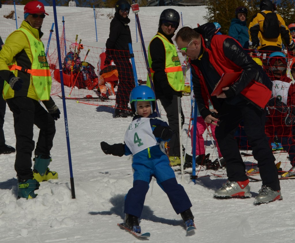 A gyereksíverseny legfiatalabb versenyzője a 4 éves Lokodi Márton
